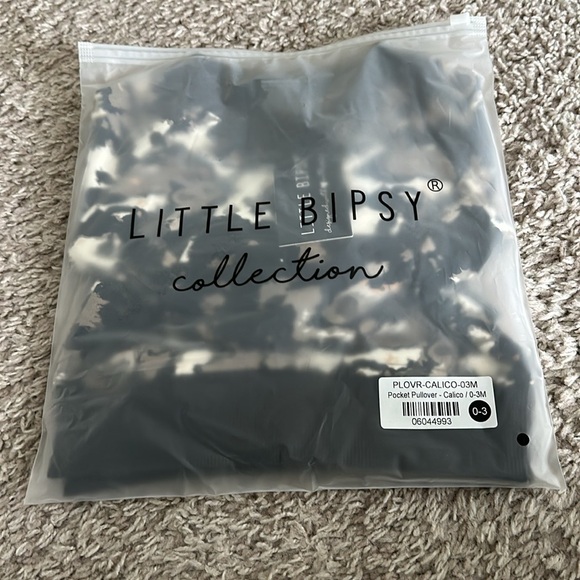 NWT! Little Bipsy pocket calico pullover - Picture 4 of 4